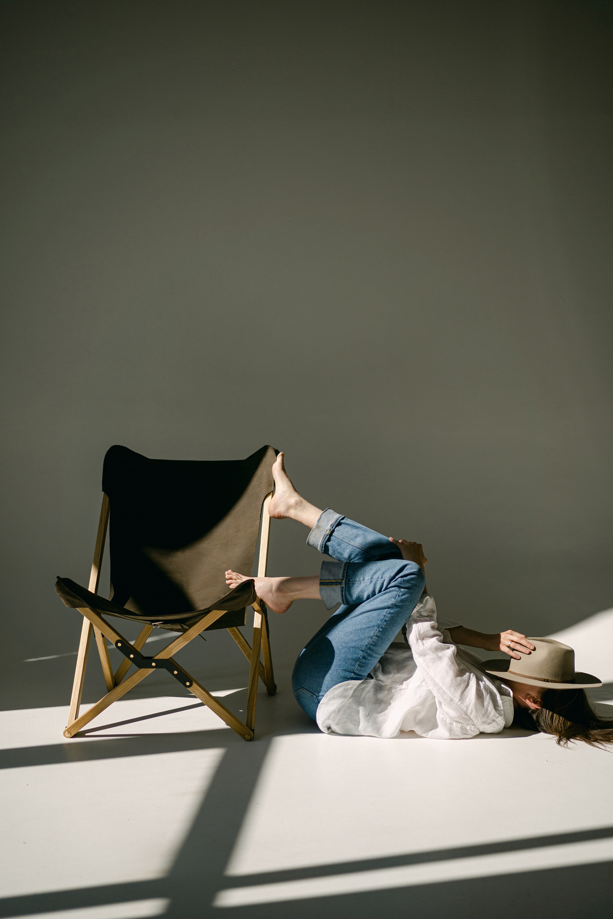 ImImprint Handcrafted Oak and Leather Lounge Chair